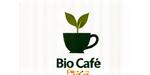 Logo Bio Cafe Prague, minimalistické, s lístkem v designu.